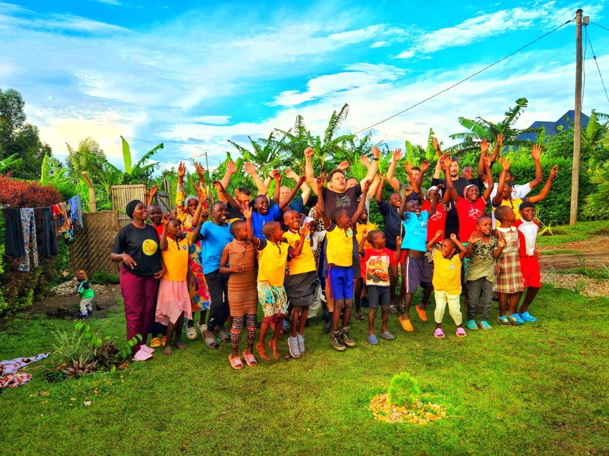 Lights Of Kazinga Orphanage And Homestay Rubirizi Exteriör bild